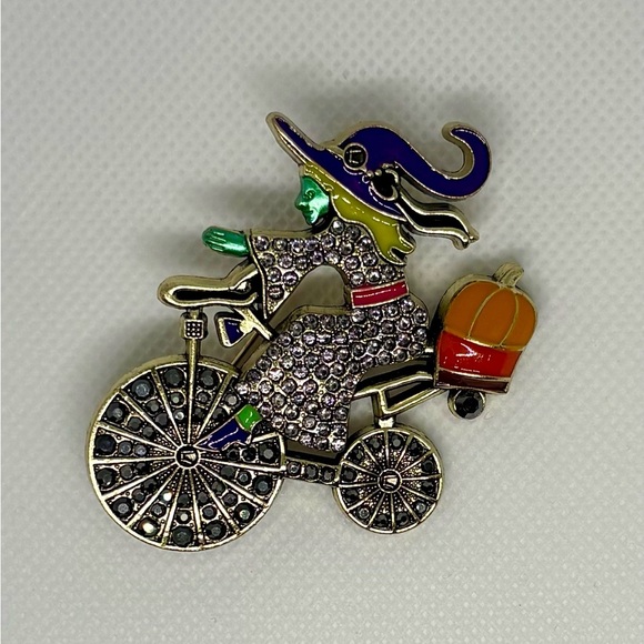 Whimsical Witch Riding Bicycle Pumpkin Crystal Brooch Pin - Picture 5 of 7